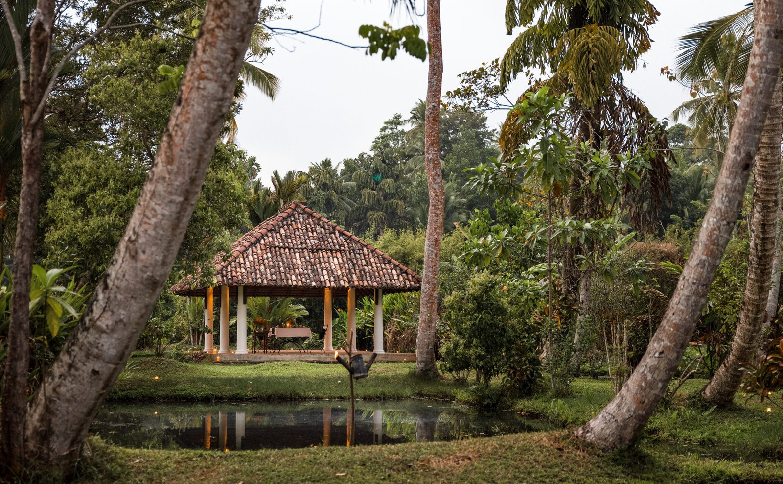 Garden pavilion beside the pond at Amangalla, Galle Fort