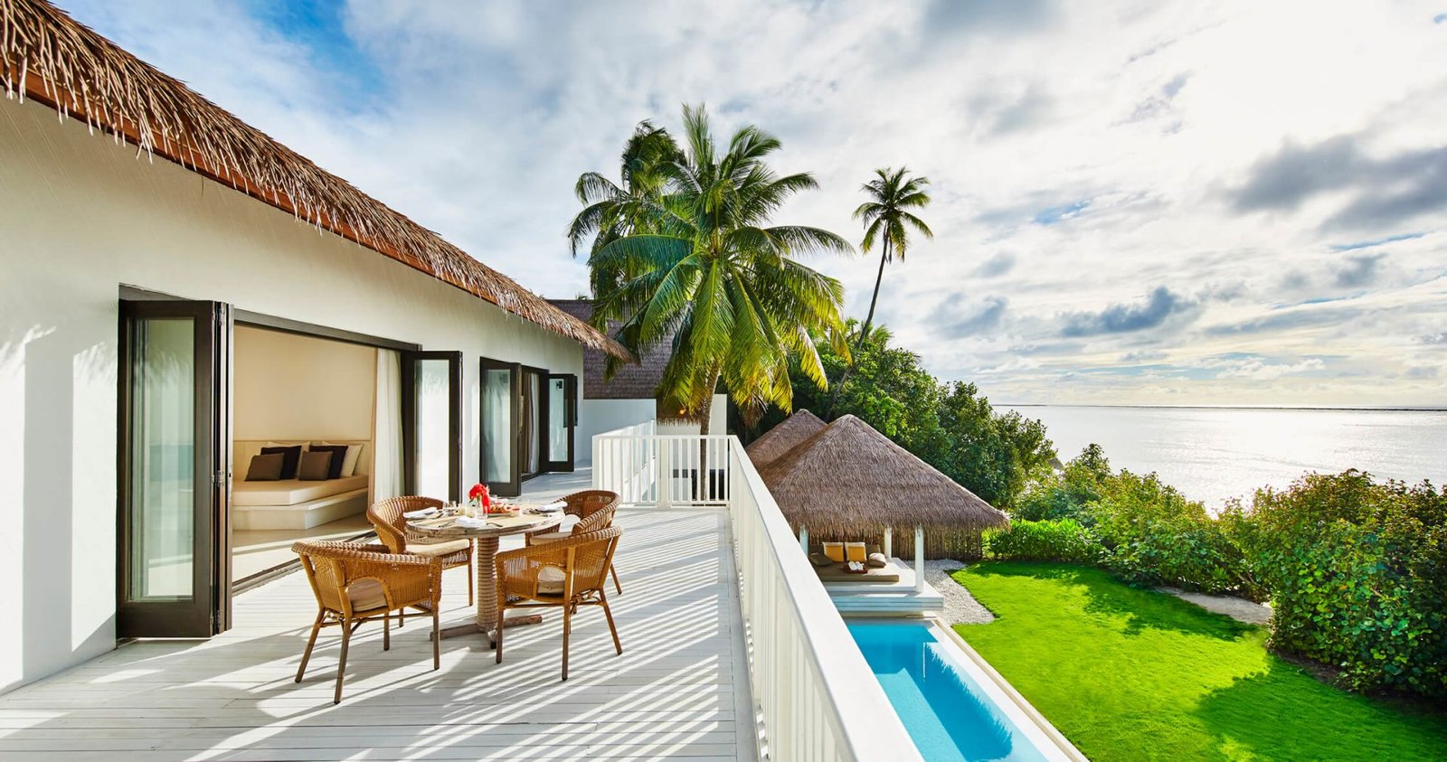 Villa terrace and private pool at COMO Maalifushi