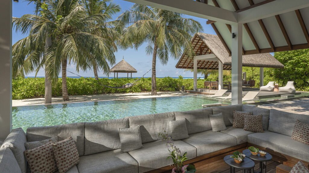 Poolside lounge pavilion at Four Seasons Landaa Giraavaru