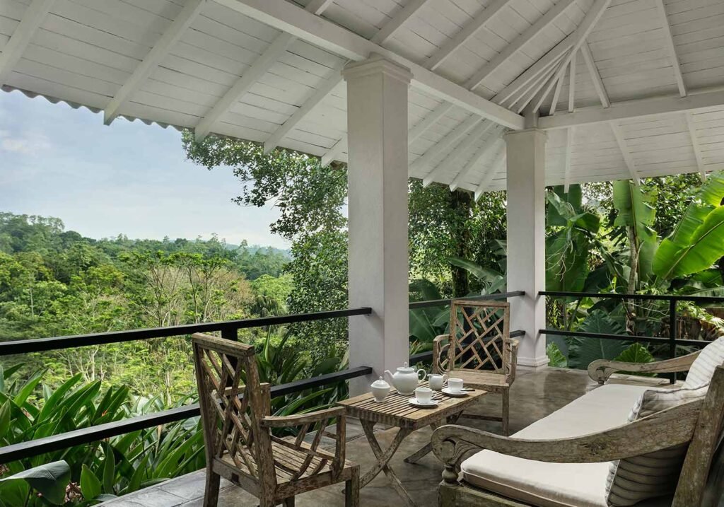 Veranda overlooking the gardens at Kahanda Kanda, Galle