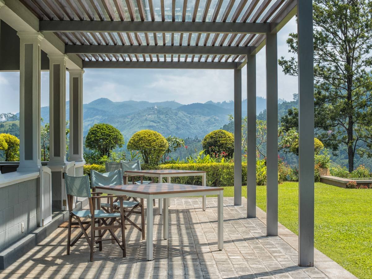 Veranda overlooking the hills at Nine Skies, Ella